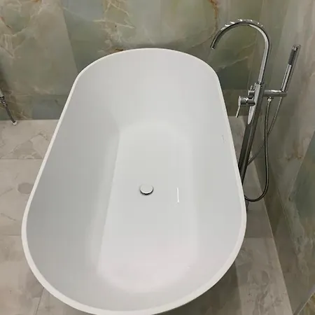 οικια αποζαρι μεγαλη περσα דירה *