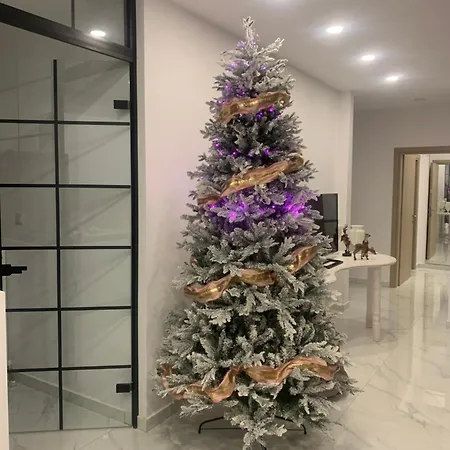 οικια αποζαρι μεγαλη περσα 公寓