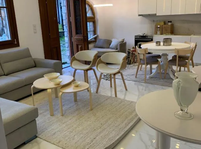 οικια αποζαρι μεγαλη περσα Apartment